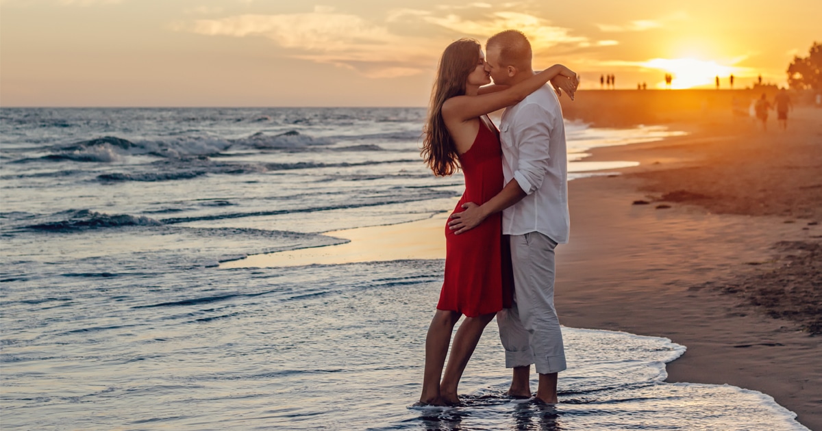 Leia mais sobre o artigo Contos eróticos: Um passeio mais que sensual na praia